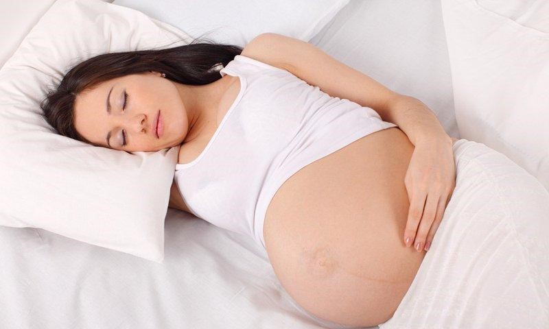 Giấc ngủ ngon trong những tháng cuối rất quan trọng với mẹ bầu