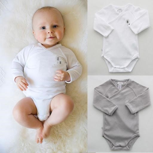 Những quần áo chất liệu vải cotton được lựa chọn nhiều cho em bé