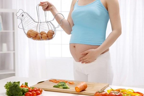 Ăn uống khoa học giúp mẹ bầu không bị tăng cân gây đau lưng nhiều hơn