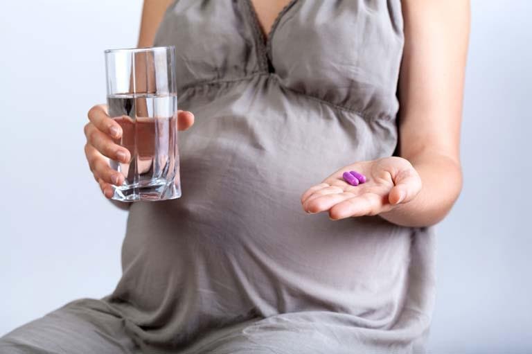Cần biết những lưu ý khi uống thuốc trong thai kỳ