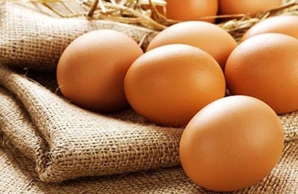 Trứng gà giúp xóa mờ nếp nhăn hiệu quả