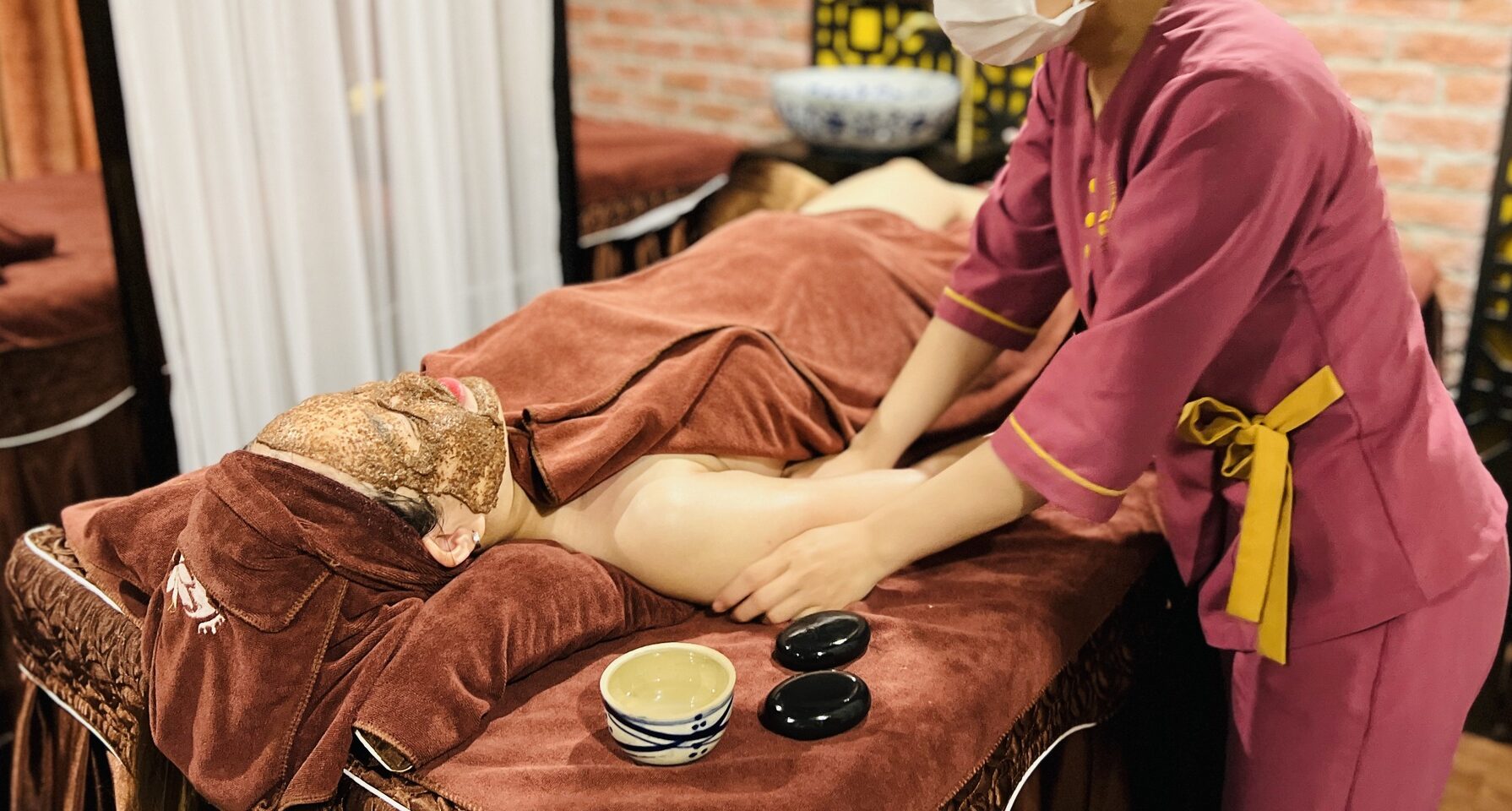 5 Tips Chọn Mỹ Phẩm Cho Bà Bầu 5 Tips Chọn Mỹ Phẩm Cho Bà Bầu