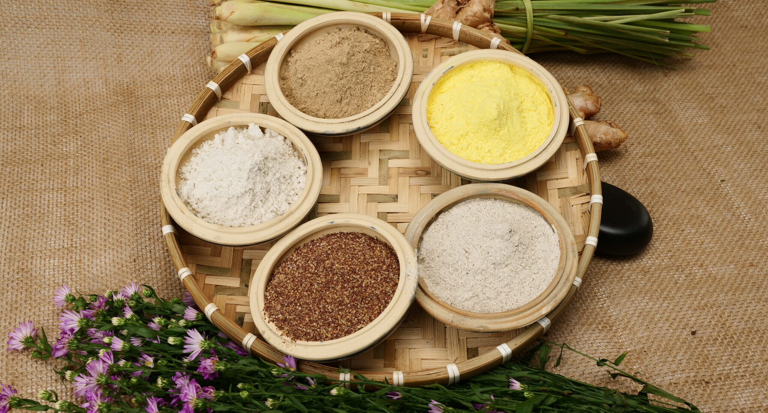 Ưu tiên thành phần lành tính, chiết xuất tự nhiên Ưu tiên thành phần lành tính, chiết xuất tự nhiên