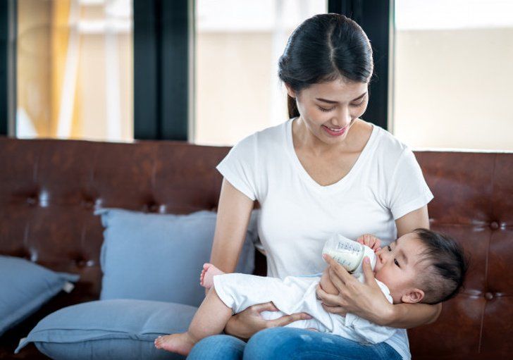 Các tiêu chí chọn sữa công thức phù hợp với trẻ sơ sinh Các tiêu chí chọn sữa công thức phù hợp với trẻ sơ sinh